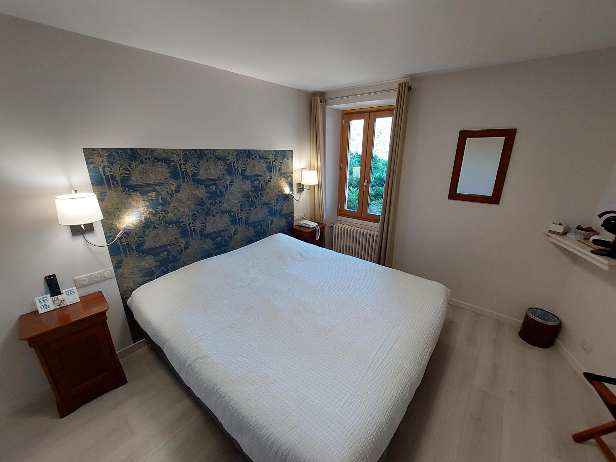 Logis Hotel Restaurant Du Pont Ambialet Dış mekan fotoğraf
