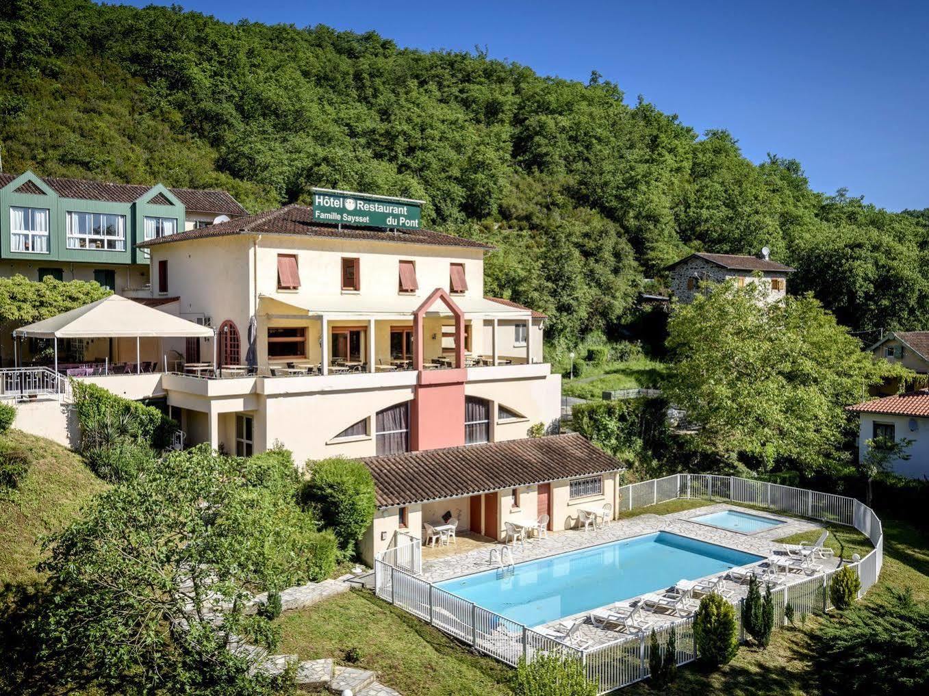 Logis Hotel Restaurant Du Pont Ambialet Dış mekan fotoğraf
